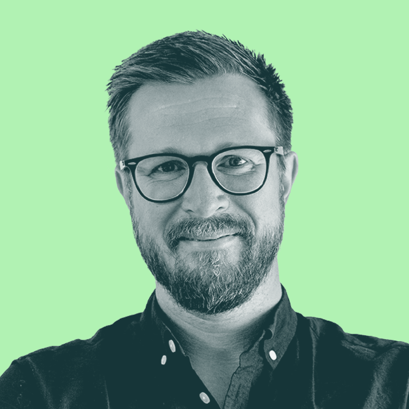 Daniel Petrel@2x